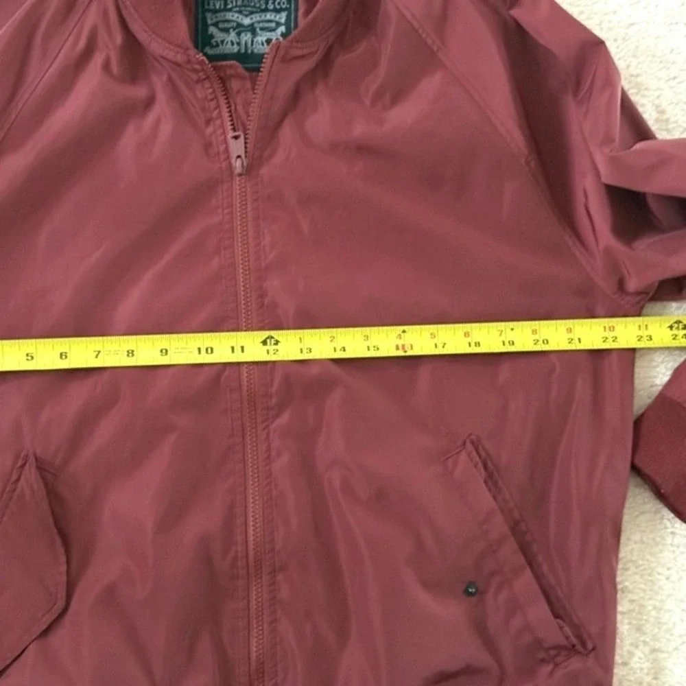 Levis‎ Mens Lightweight Bomber Jacket Burgundy Red Size M Full Zip Raglan Sleeve